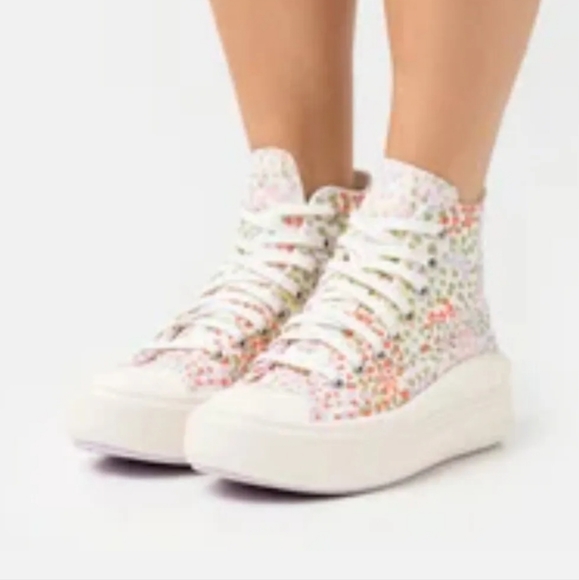 Converse CTAS MOVE HI PLATFORM  WOMEN'S SZ 8/ A01593C - Picture 1 of 10